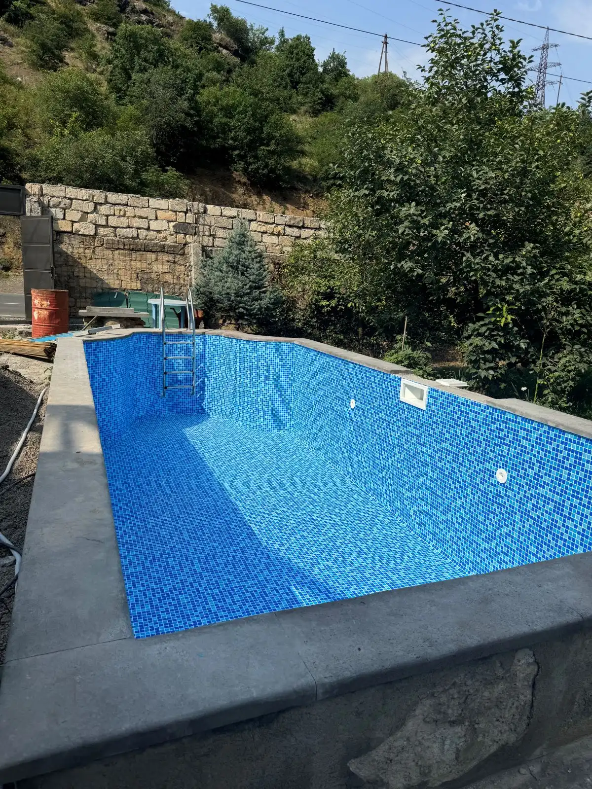 բացօթյա-լողավազանի-կառուցում