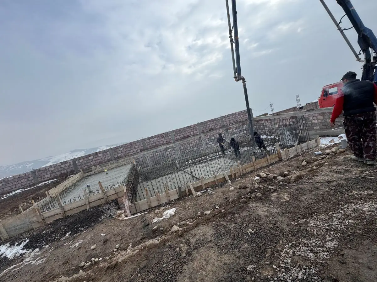 լողավազանի-տարածքի-մաքրում