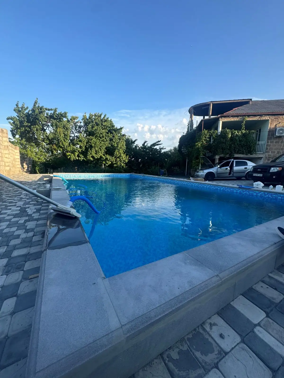 մեծ-բացօթյա-լողավազան